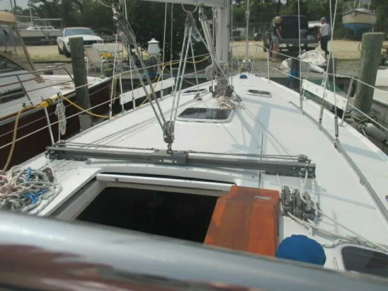 Slide: The Image of Catalina 36 MKII 1999 - 15