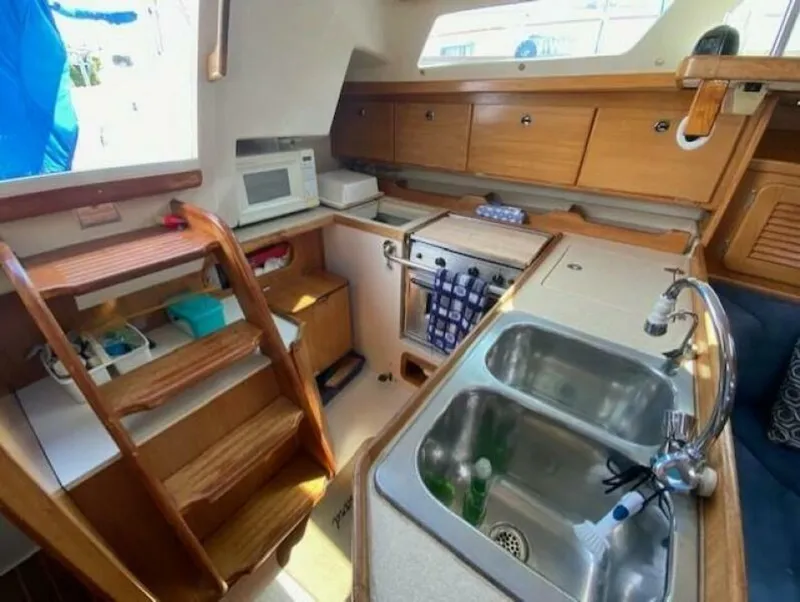 Slide: The Image of Catalina 36 MKII 1999 - 20
