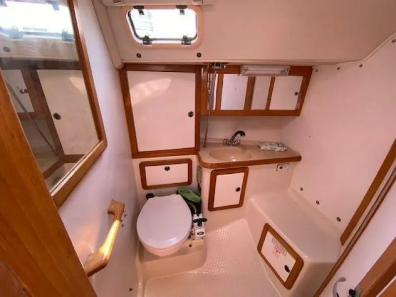 Slide: The Image of Catalina 36 MKII 1999 - 25