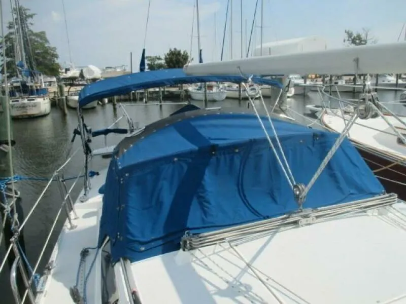 Slide: The Image of Catalina 36 MKII 1999 - 6