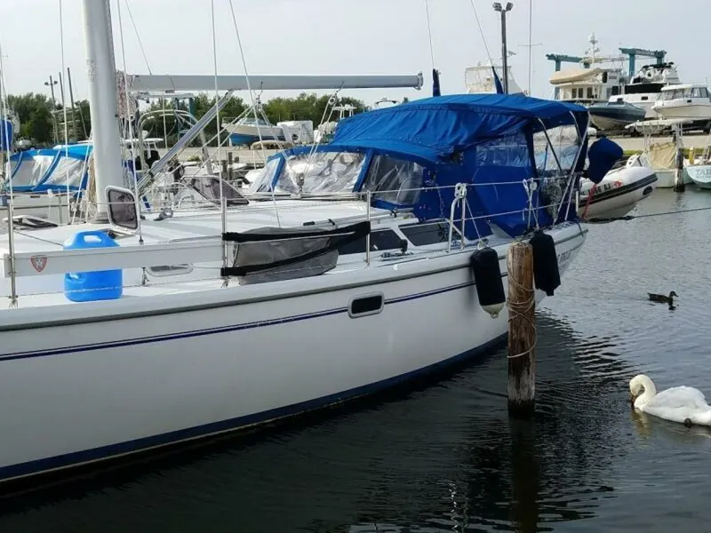 Slide: The Image of Catalina 36 MKII 1999 - 8