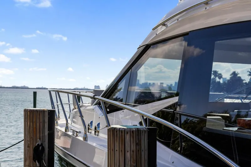 Slide: The Image of Galeon 50 FLY 2025 - 11