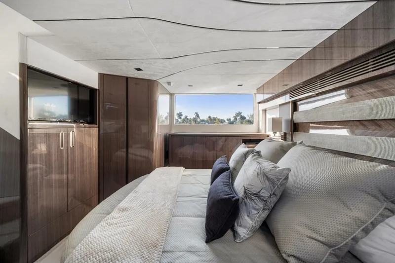 Slide: The Image of Galeon 50 FLY 2025 - 25