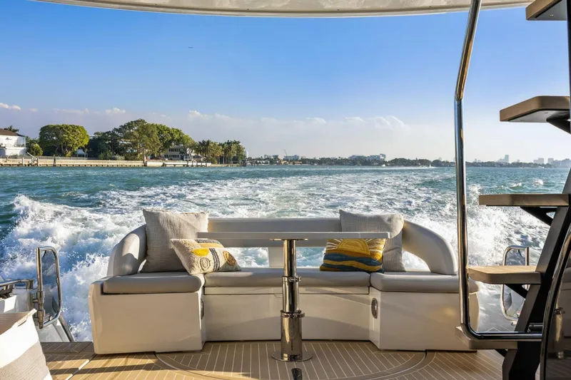 Slide: The Image of Galeon 50 FLY 2025 - 27