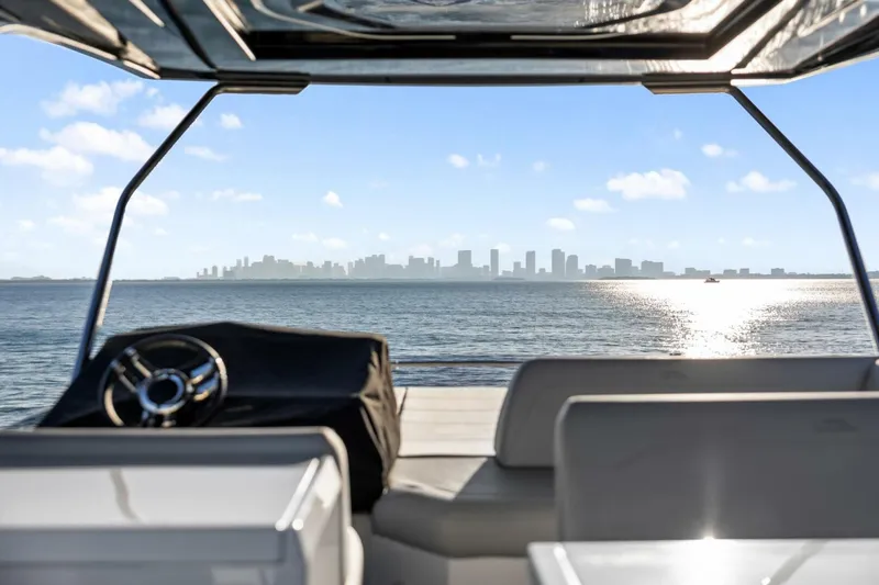 Slide: The Image of Galeon 50 FLY 2025 - 50
