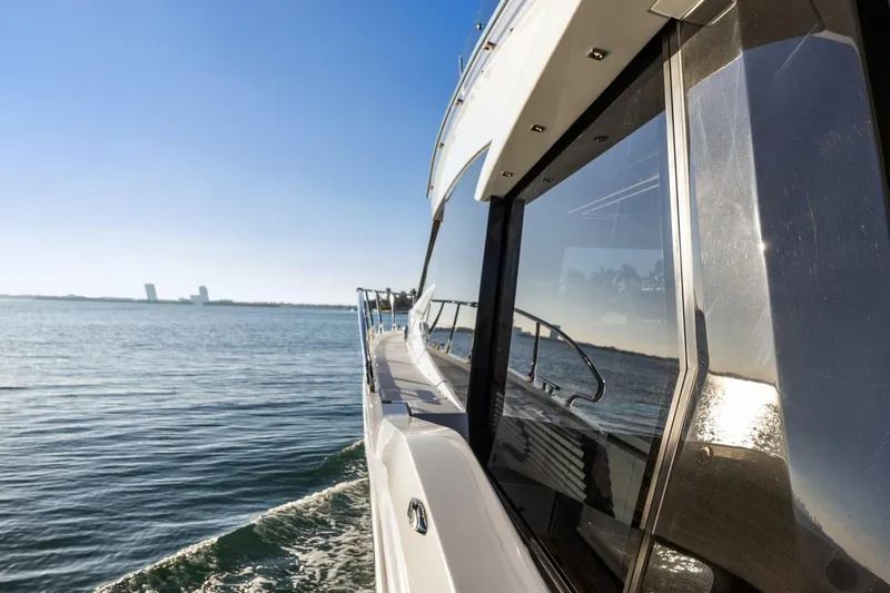 Slide: The Image of Galeon 50 FLY 2025 - 67
