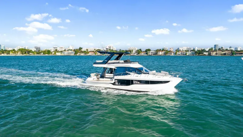 Slide: The Image of Galeon 50 FLY 2025 - 7