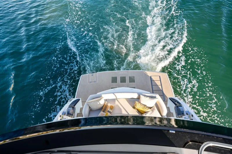 Slide: The Image of Galeon 50 FLY 2025 - 70