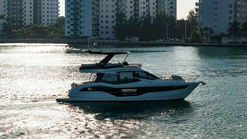 Slide: The Image of Galeon 50 FLY 2025 - 77