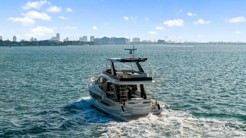 Slide: The Image of Galeon 50 FLY 2025 - 82