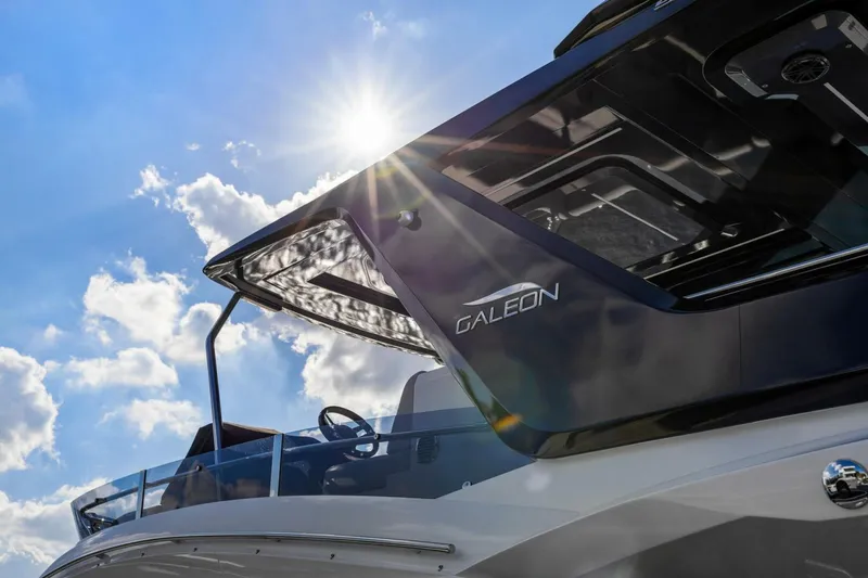 Slide: The Image of Galeon 50 FLY 2025 - 9