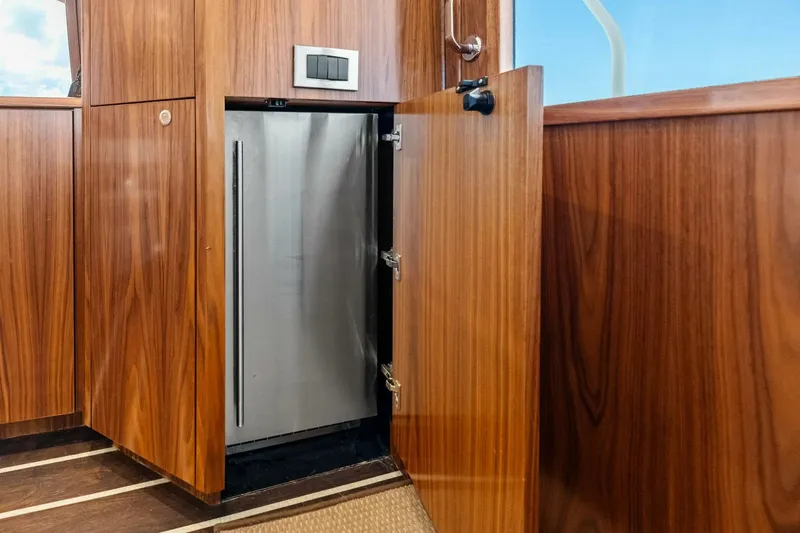 Slide: The Image of Viking 58 Convertible 2025 - 12