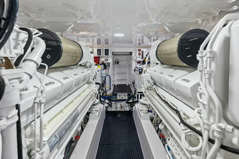 Slide: The Image of Viking 58 Convertible 2025 - 48