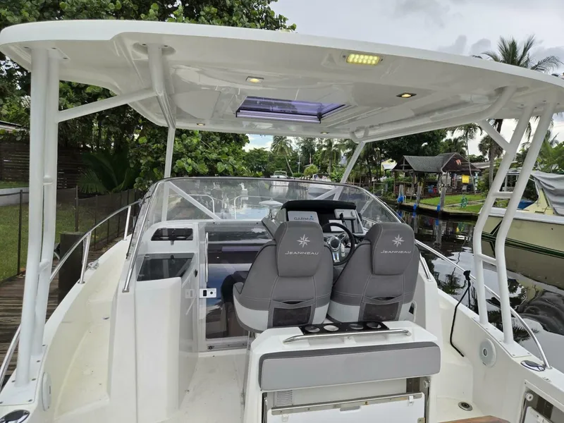Slide: The Image of Jeanneau Leader 9.0 WA 2020 - 12