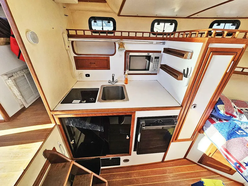 Slide: The Image of Eastern Casco Bay 35 Flybridge 2010 - 10