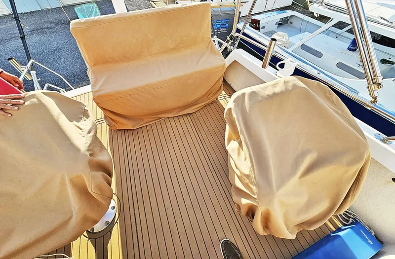 Slide: The Image of Eastern Casco Bay 35 Flybridge 2010 - 21