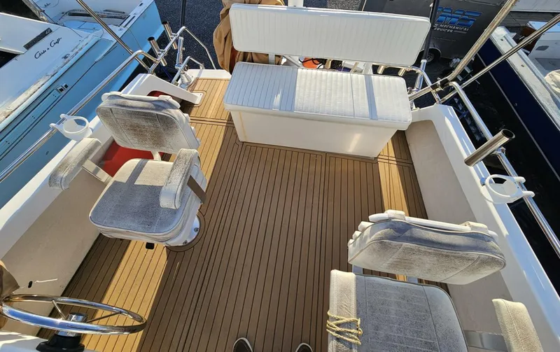 Slide: The Image of Eastern Casco Bay 35 Flybridge 2010 - 22