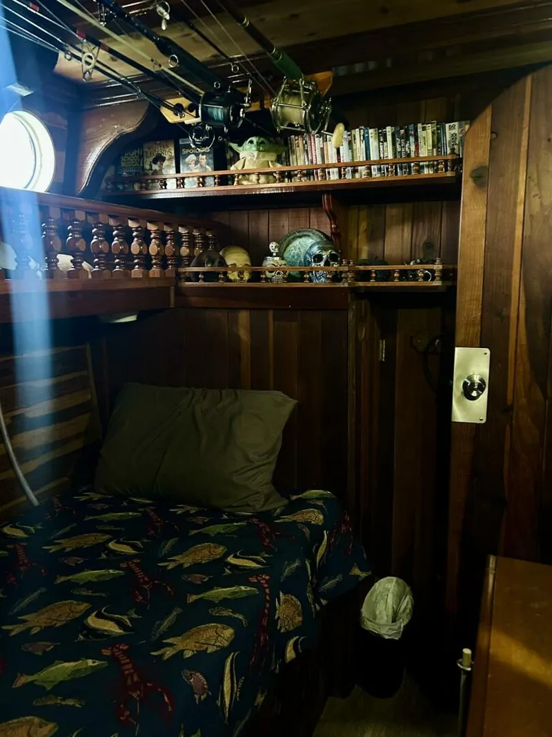 Slide: The Image of Custom 80 Brigantine 1977 - 45