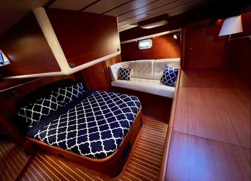Slide: The Image of Farr Pilothouse 2000 - 16