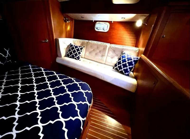 Slide: The Image of Farr Pilothouse 2000 - 17