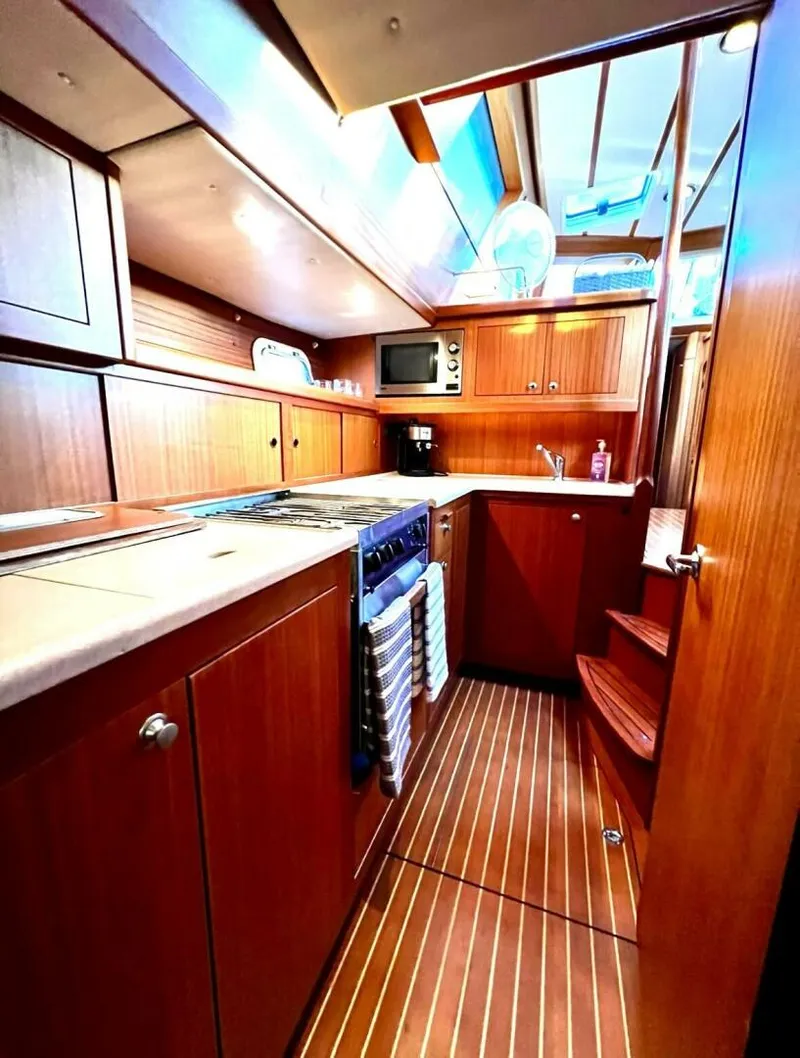 Slide: The Image of Farr Pilothouse 2000 - 19