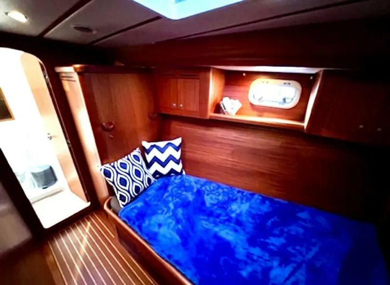 Slide: The Image of Farr Pilothouse 2000 - 21