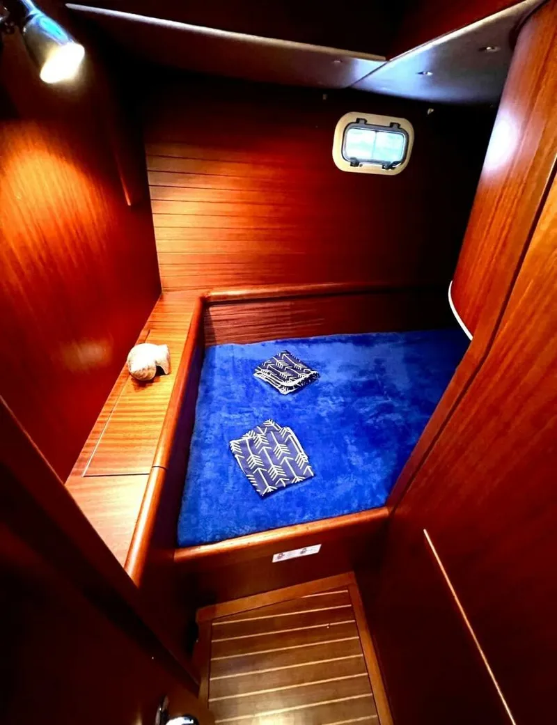 Slide: The Image of Farr Pilothouse 2000 - 22