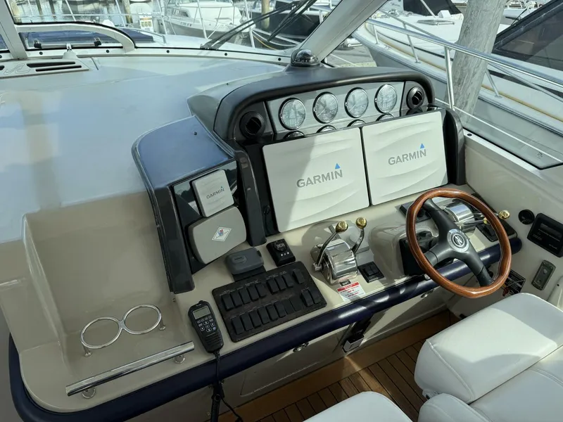 Slide: The Image of Sea Ray 48 Sundancer 2006 - 25