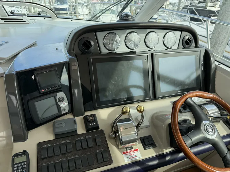 Slide: The Image of Sea Ray 48 Sundancer 2006 - 27