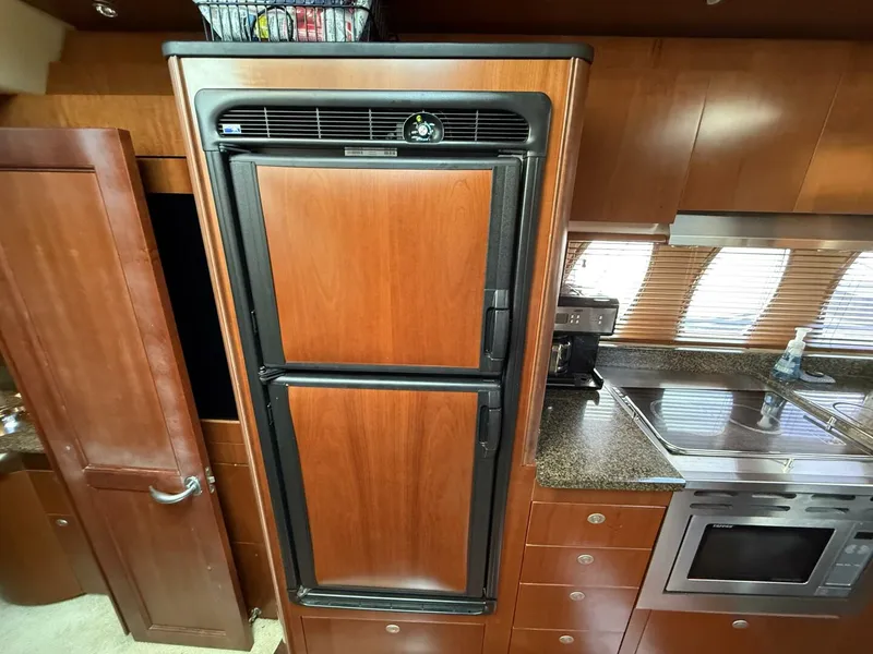 Slide: The Image of Sea Ray 48 Sundancer 2006 - 56