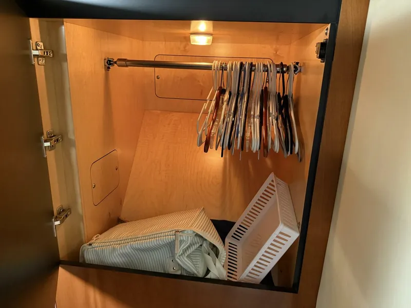 Slide: The Image of Sea Ray 48 Sundancer 2006 - 66