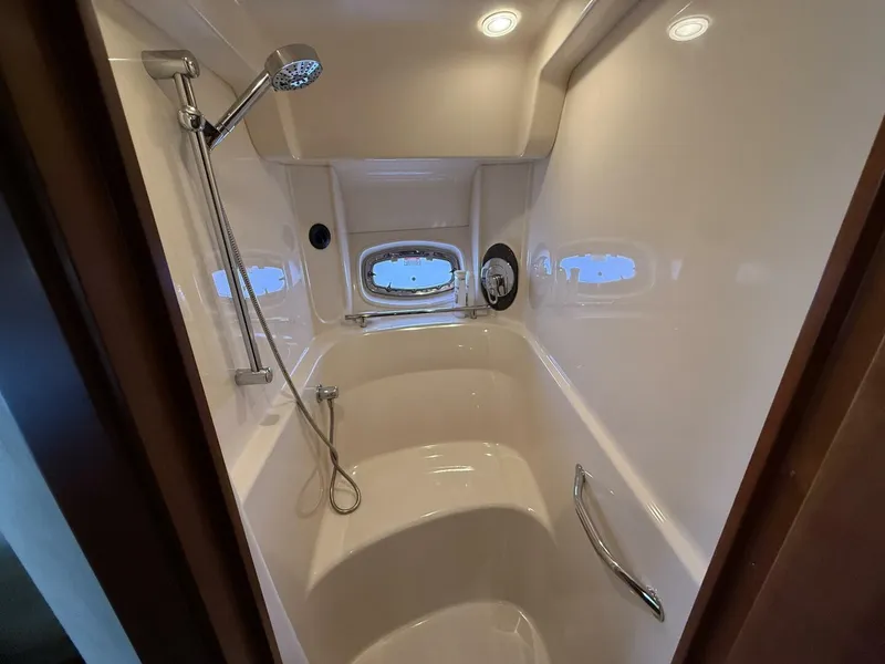 Slide: The Image of Sea Ray 48 Sundancer 2006 - 72