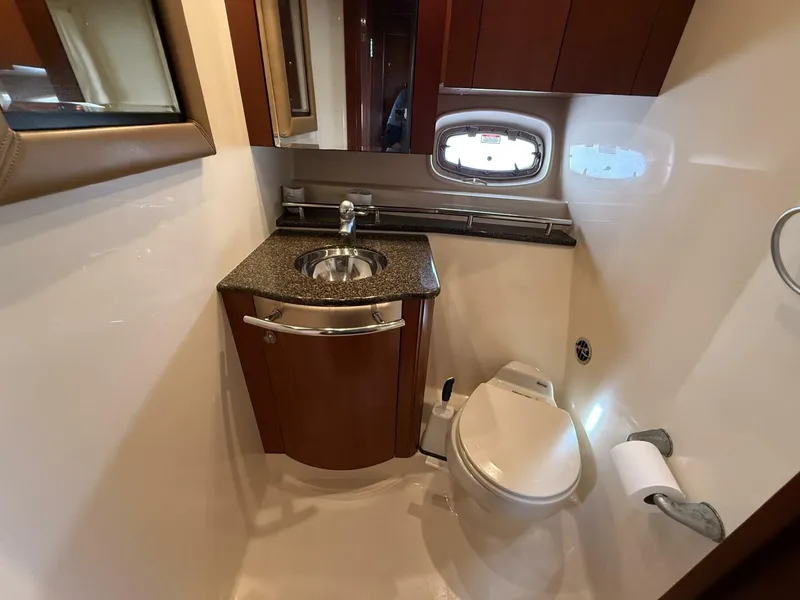 Slide: The Image of Sea Ray 48 Sundancer 2006 - 73