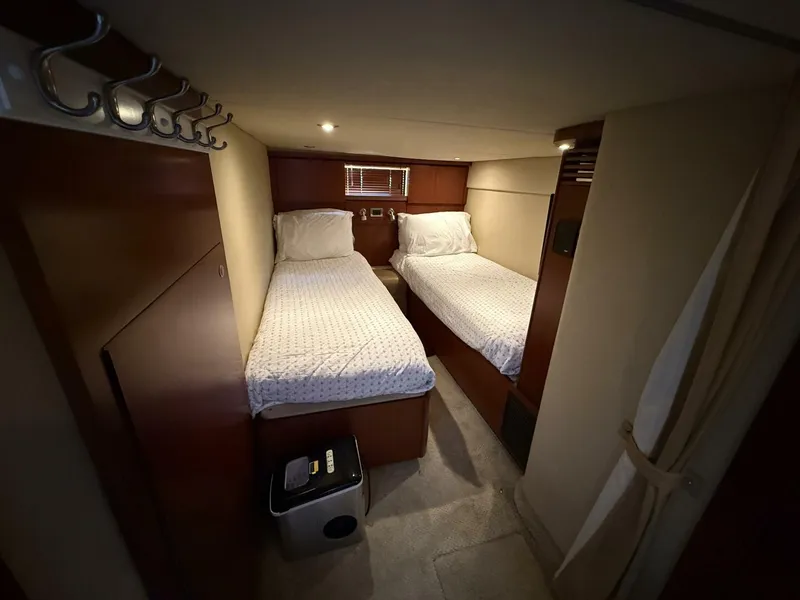 Slide: The Image of Sea Ray 48 Sundancer 2006 - 78