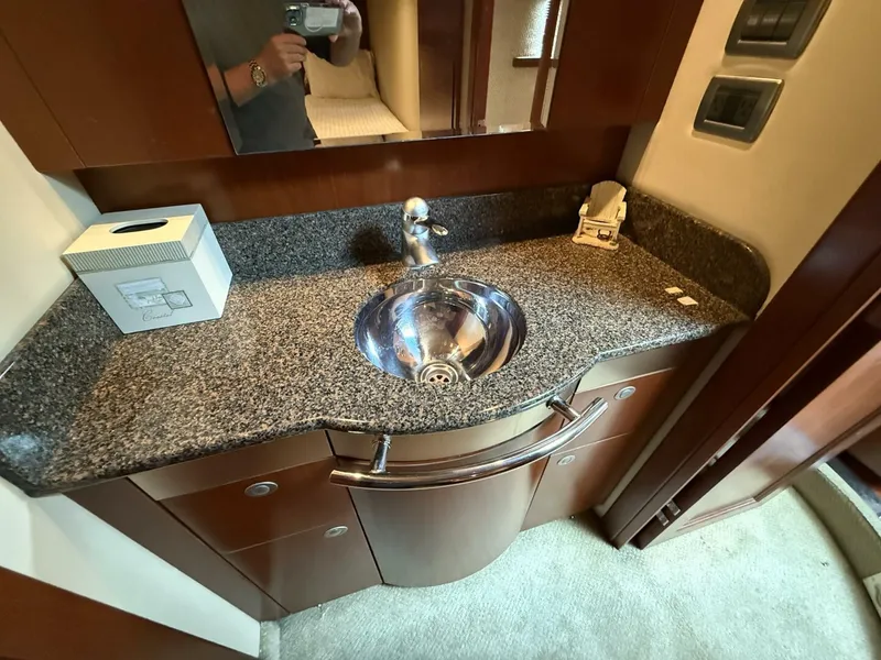 Slide: The Image of Sea Ray 48 Sundancer 2006 - 80