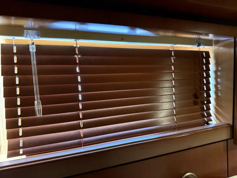 Slide: The Image of Sea Ray 48 Sundancer 2006 - 89