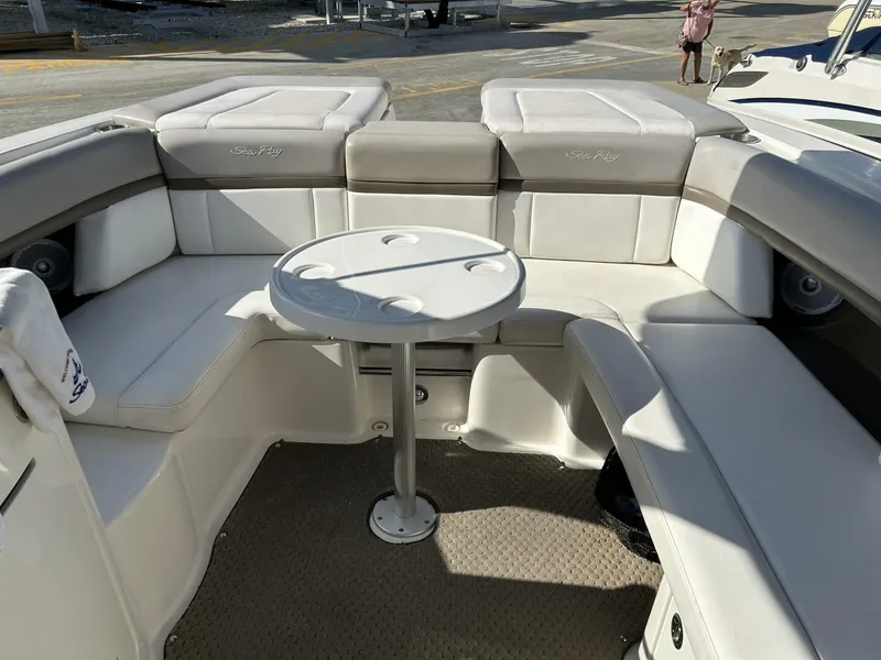 Slide: The Image of Sea Ray 270 SLX 2013 - 10