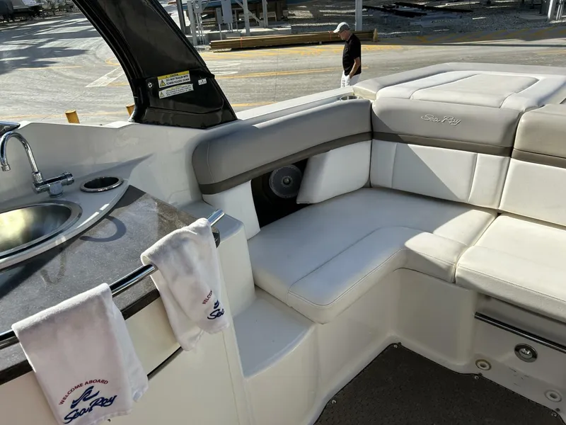 Slide: The Image of Sea Ray 270 SLX 2013 - 14