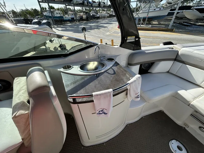 Slide: The Image of Sea Ray 270 SLX 2013 - 26