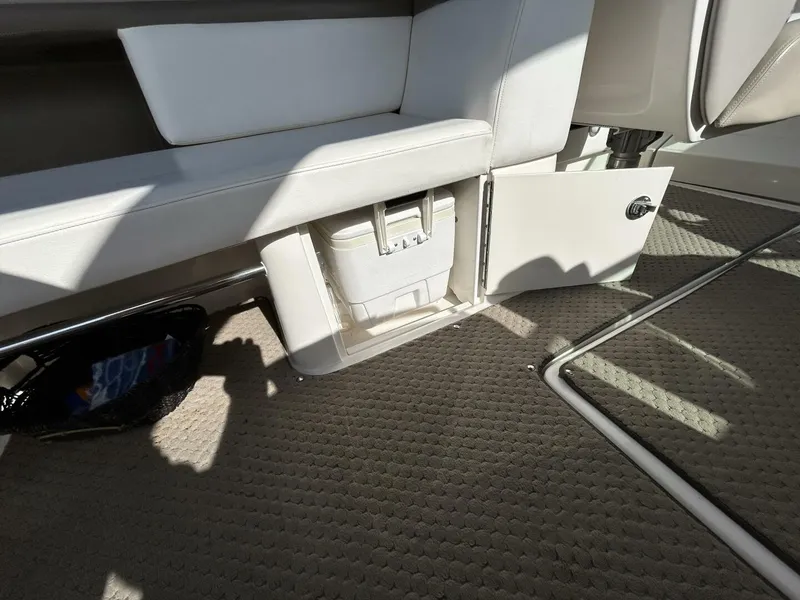 Slide: The Image of Sea Ray 270 SLX 2013 - 5