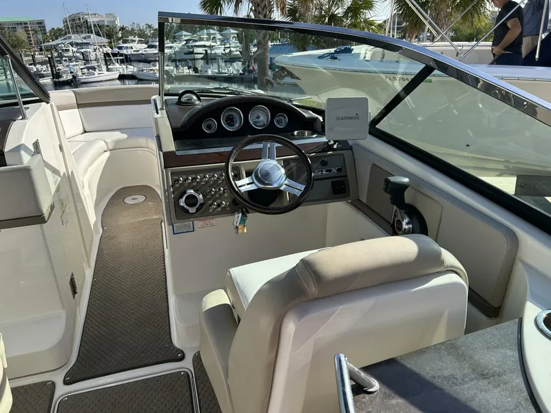 Slide: The Image of Sea Ray 270 SLX 2013 - 9
