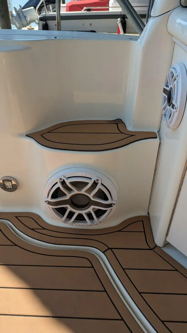 Slide: The Image of Sea Ray 340 Sundancer 2004 - 13