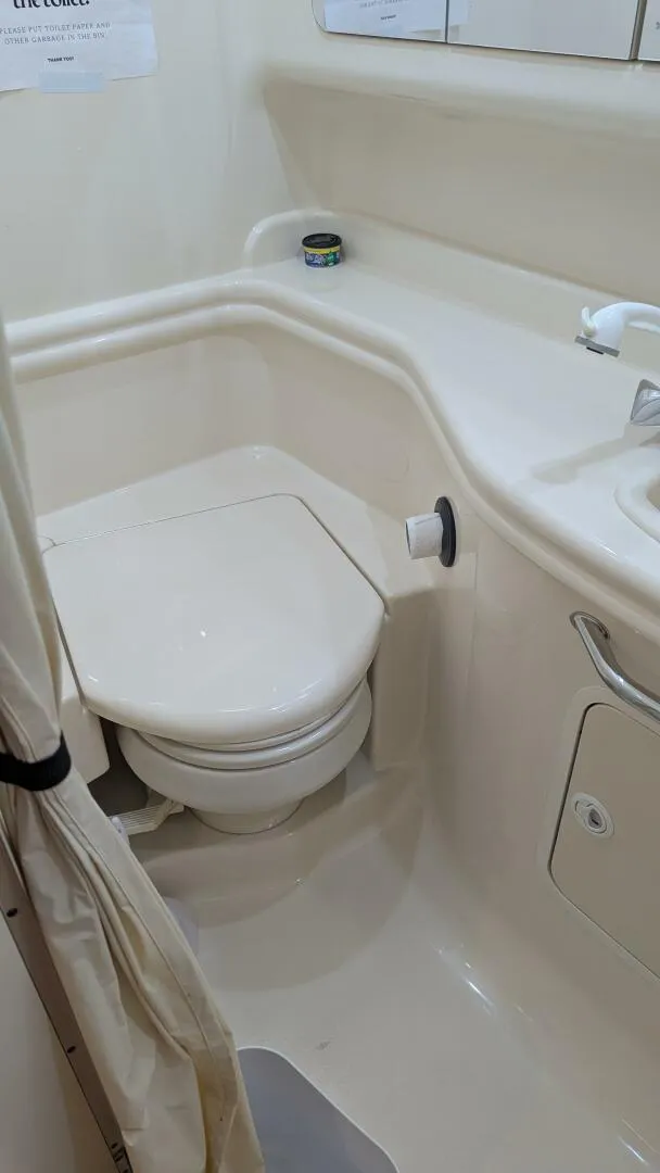 Slide: The Image of Sea Ray 340 Sundancer 2004 - 19