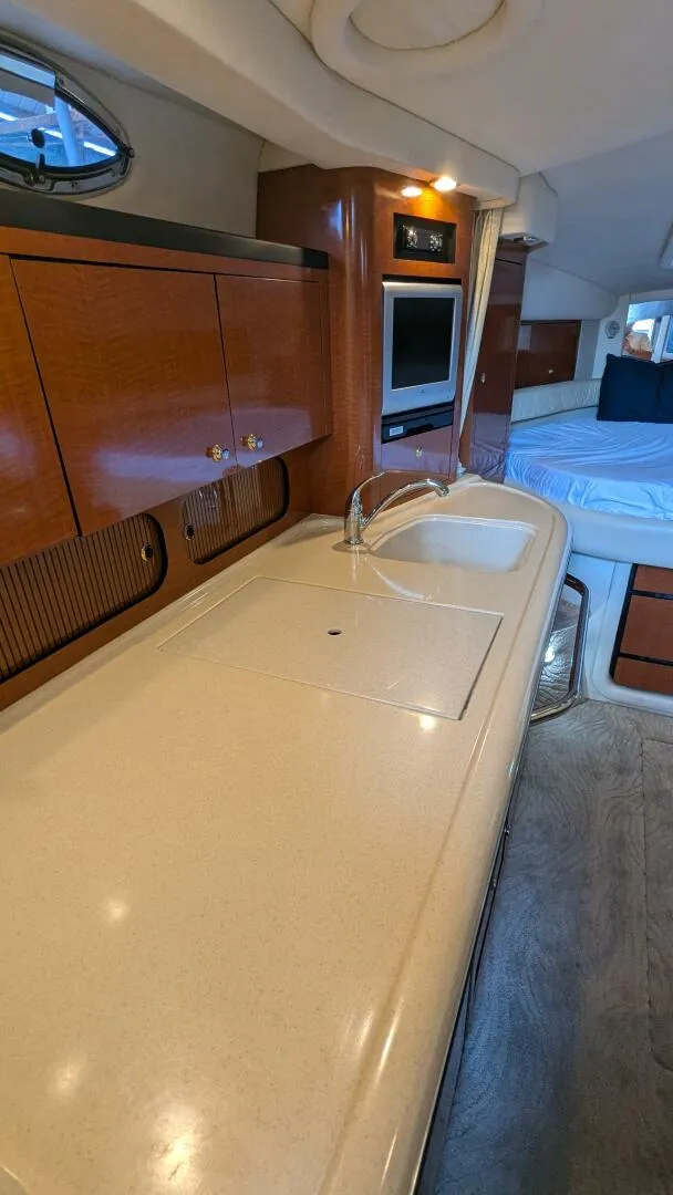 Slide: The Image of Sea Ray 340 Sundancer 2004 - 26
