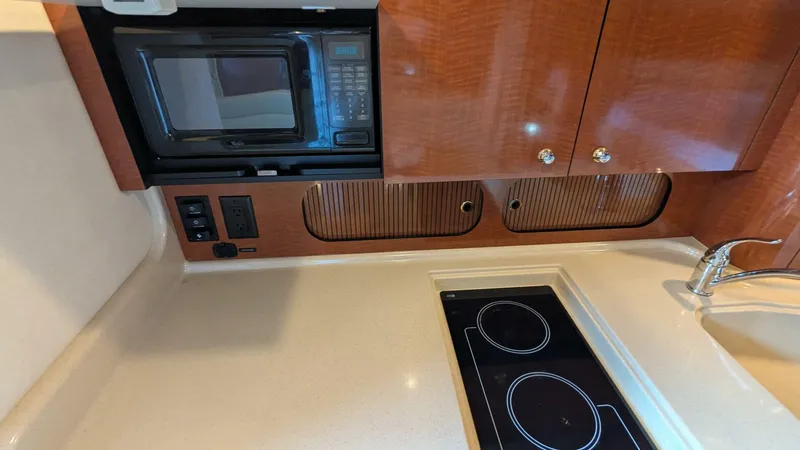 Slide: The Image of Sea Ray 340 Sundancer 2004 - 28