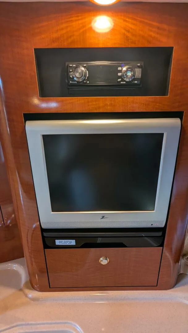 Slide: The Image of Sea Ray 340 Sundancer 2004 - 31