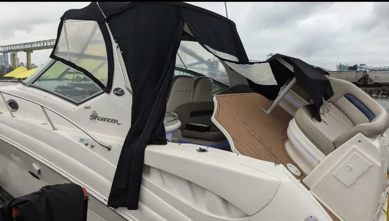Slide: The Image of Sea Ray 340 Sundancer 2004 - 32
