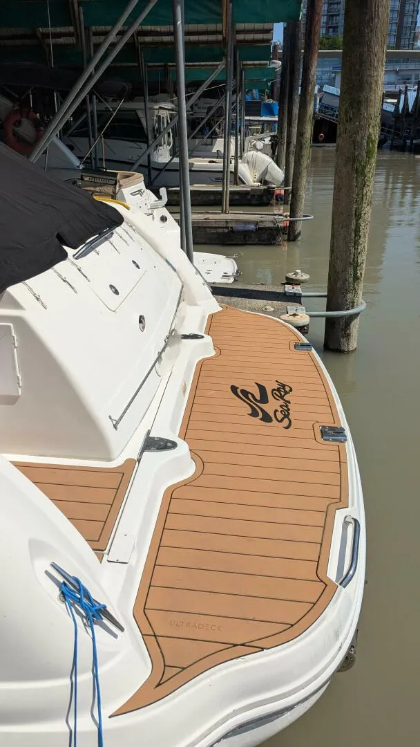 Slide: The Image of Sea Ray 340 Sundancer 2004 - 5