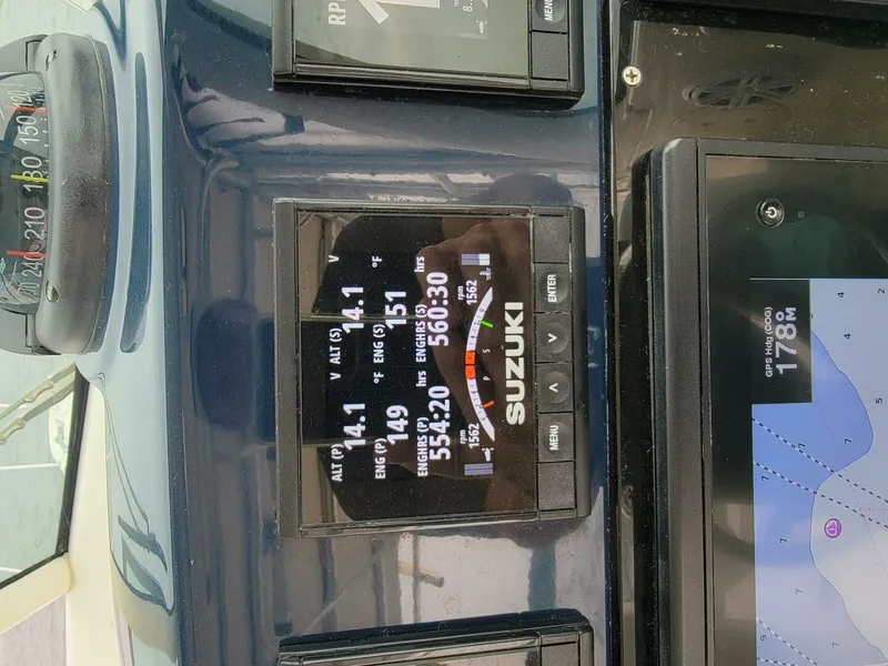 Slide: The Image of Pursuit OS 335 Offshore 2007 - 6