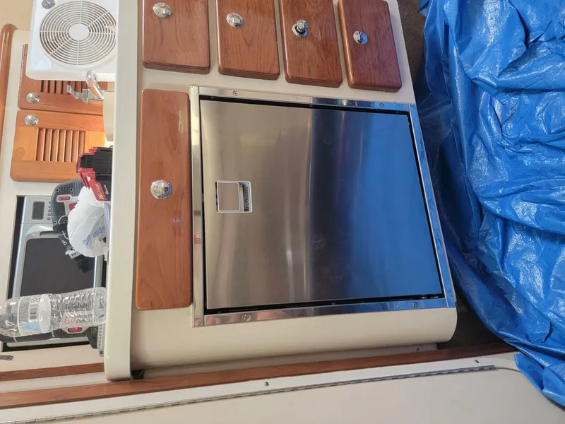 Slide: The Image of Pursuit OS 335 Offshore 2007 - 9